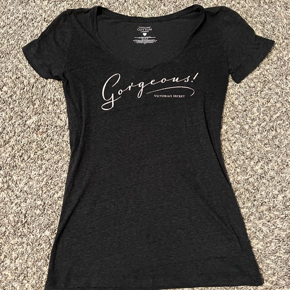 victoria’s secret gorgeous vneck tee - Picture 1 of 3
